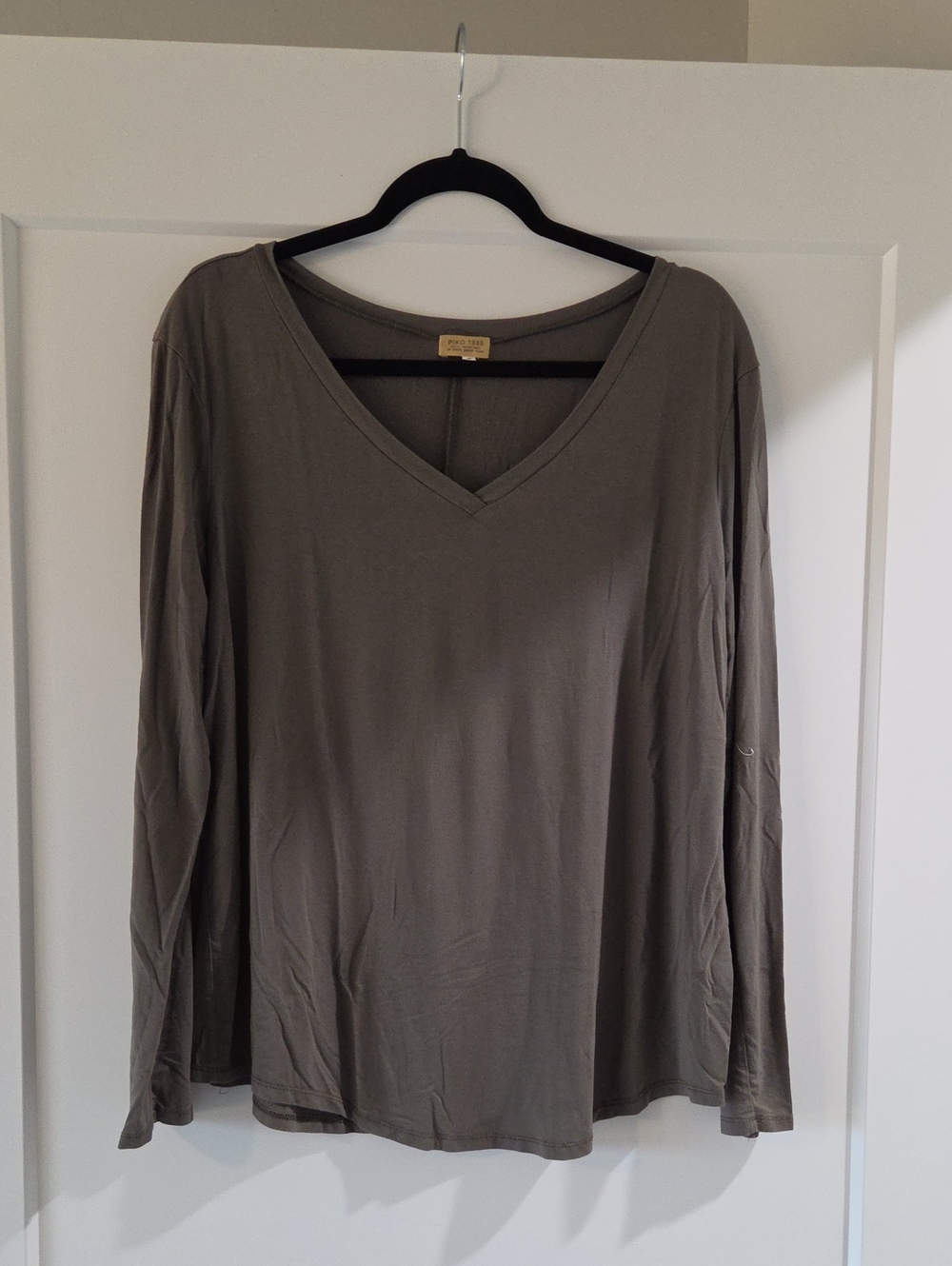 Piko 1988 Women's V-Neck Long Sleeve Top - Olive